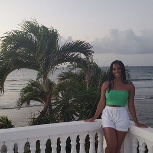 Meet your Posher, Nikki